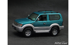 Toyota Land Cruiser Prado 90 SWB l.green-silver 1-43 Vitesse