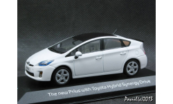 Toyota Prius III Synergy Drive white 1-43 Minichamps