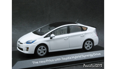 Toyota Prius III Synergy Drive white 1-43 Minichamps, масштабная модель, scale43