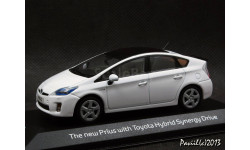 Toyota Prius III Synergy Drive white 1-43 Minichamps