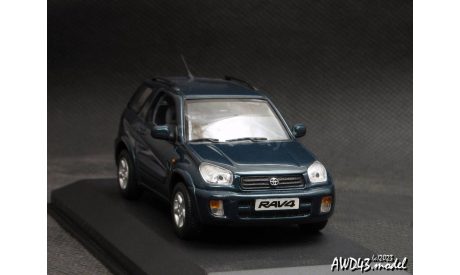 Toyota RAV4 II SWB 2000 d.green 1-43 Minichamps, масштабная модель, scale43