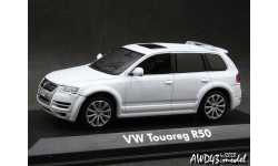 VW Touareg R50 white 1-43 Norev