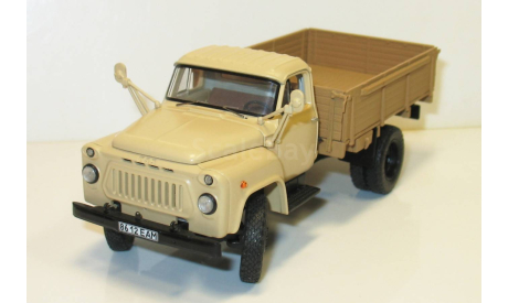1/43 GAZ-52-04 бежевый (DiP models), масштабная модель, scale43, ГАЗ