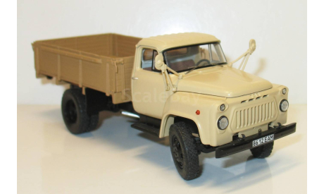 1/43 GAZ-52-04 бежевый (DiP models), масштабная модель, scale43, ГАЗ