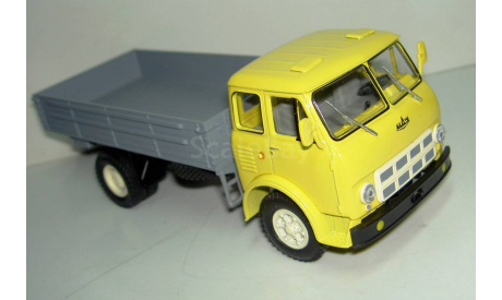 1/43 МАЗ-500А 1970г жёлто-серый (Наш Автопром), масштабная модель, scale43
