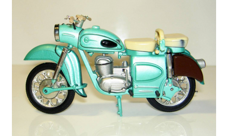 1/24 Мотоцикл MZ ES 250 1956-1962 (Atlas), масштабная модель мотоцикла, scale24