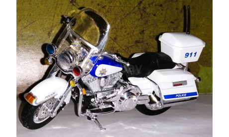 Мотоцикл HARLEY-DAVIDSON ХАРЛЕЙ ДЭВИДСОН РЕДКИЙ 1:18, масштабная модель мотоцикла, scale18