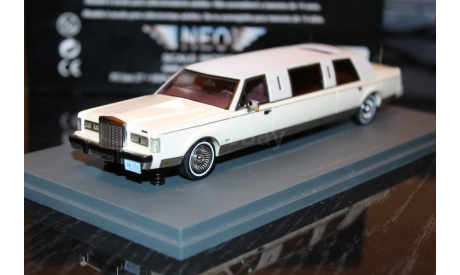 Lincoln Town Car Formal Limousine Stretch 1985 White (без шильдика), масштабная модель, 1:43, 1/43, Neo Scale Models