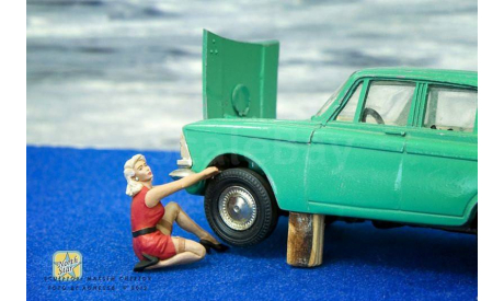 Фигурка девушки ’И как его открутить?’ (окрашена), фигурка, Mercedes-Benz, ICV, 1:43, 1/43