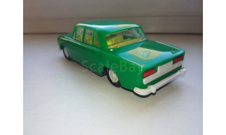 Машинка игрушка. ГДР. Пластик., редкая масштабная модель, scale0