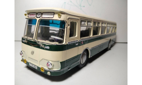 Масштабная модель автобуса СССР - ЛИАЗ 677. Classicbass. Бежево-зеленый. Электро. 1:43. Металл., масштабная модель, Classicbus, scale43