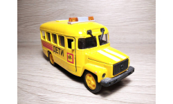 Масштабная модель автобуса СССР - КАВЗ-3976. ’ДЕТИ’. Технопарк. 1:43.