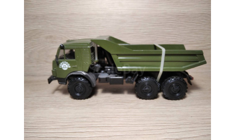 Масштабная модель автомобиля СССР -  КамАЗ-4310 Самосвал. Технопарк., масштабная модель, scale43