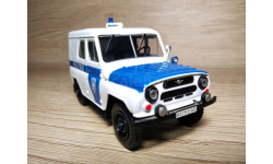 Масштабная модель автомобиля СССР - УАЗ-469 ’Полиция Эстонии’.  1:43.