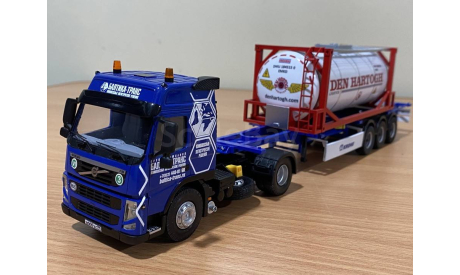 модель грузовика Volvo FM контейнеровоз Krone, масштабная модель, scale43