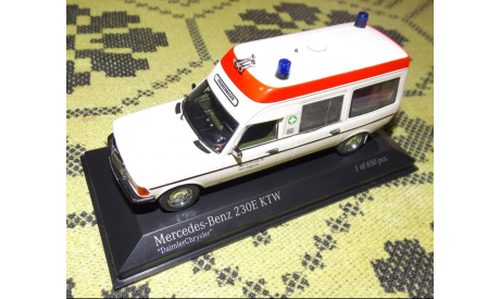 RAR!! Mercedes-Benz 230 E Binz Krankenwagen 1983, 1:43, Minichamps, масштабная модель, scale43