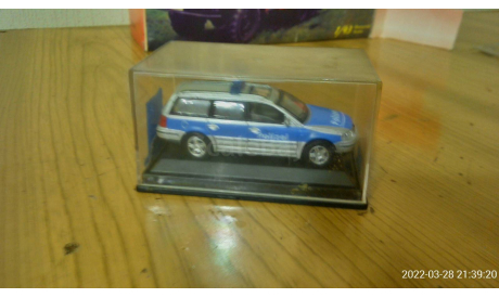 Модель 1:72 Фольксваген Пассат ( Полиция), масштабная модель, Volkswagen, Карарама, scale72