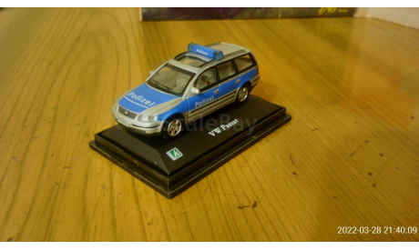 Модель 1:72 Фольксваген Пассат ( Полиция), масштабная модель, Volkswagen, Карарама, scale72