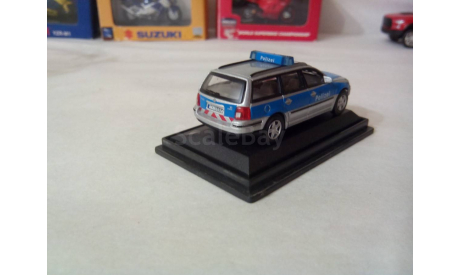 Модель 1:72 Фольксваген Пассат ( Полиция), масштабная модель, Volkswagen, Карарама, scale72