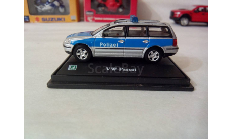 Модель 1:72 Фольксваген Пассат ( Полиция), масштабная модель, Volkswagen, Карарама, scale72