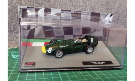 Vanwall 57 1958 (Стирлинг Мосс), масштабная модель, Centauria, 1:43, 1/43