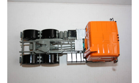 Volvo F12 с полуприцепом Lamberet SSM, масштабная модель, Start Scale Models (SSM), scale43