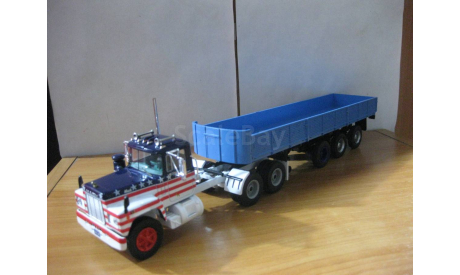 Mack R-Series Stars Stripes  . (IXO) . Новое ., масштабная модель, IXO грузовики (серии TRU), scale43
