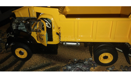 Самосвал Mack B-61 TWO AXLE DUMP TRUCK, масштабная модель, Franklin Mint, 1:43, 1/43