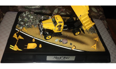 Самосвал Mack B-61 TWO AXLE DUMP TRUCK, масштабная модель, Franklin Mint, 1:43, 1/43