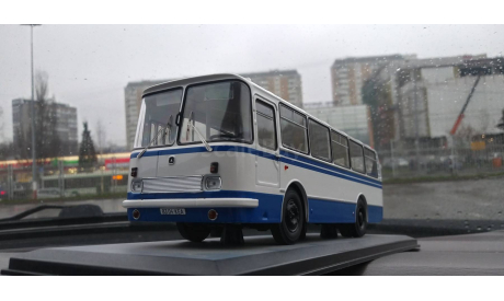 ЛАЗ-695Н, бело-синий, гос. № 83-04 КЕА, масштабная модель, Classicbus, scale43
