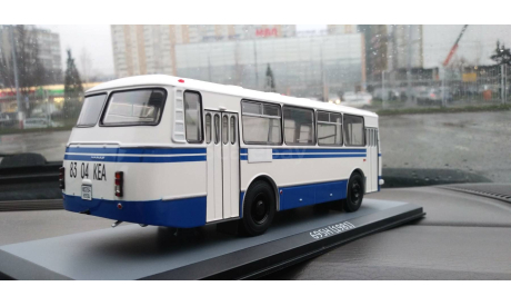 ЛАЗ-695Н, бело-синий, гос. № 83-04 КЕА, масштабная модель, Classicbus, scale43