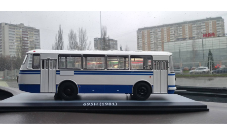ЛАЗ-695Н, бело-синий, гос. № 83-04 КЕА, масштабная модель, Classicbus, scale43