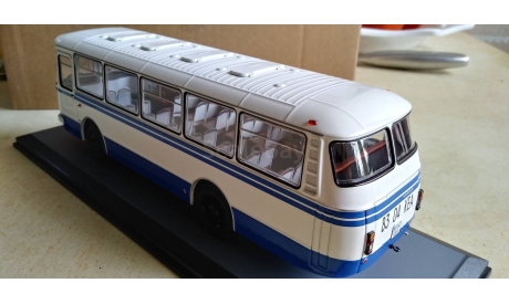 ЛАЗ-695Н, бело-синий, гос. № 83-04 КЕА, масштабная модель, Classicbus, scale43