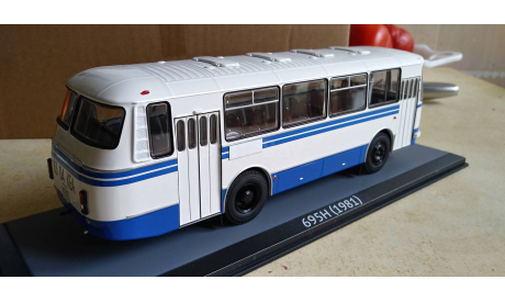ЛАЗ-695Н, бело-синий, гос. № 83-04 КЕА, масштабная модель, Classicbus, scale43