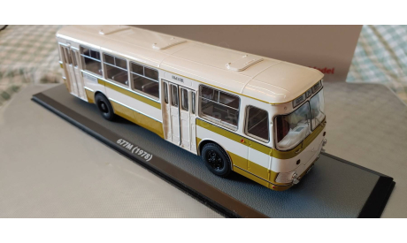 ЛиАЗ-677М лаймово-белый, масштабная модель, Demprice/ClassicBus, scale43