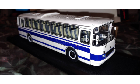 Лаз-699Р бело- синий, масштабная модель, Classicbus, scale43