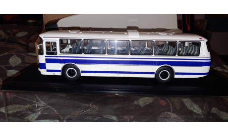 Лаз-699Р бело- синий, масштабная модель, Classicbus, scale43