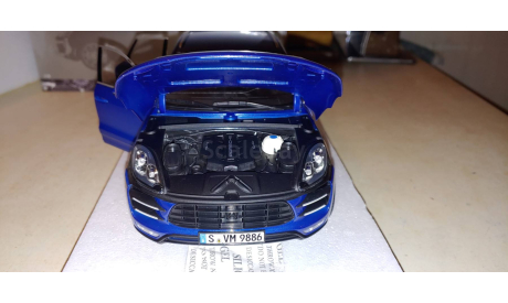 Porsche Macan Turbo 2014 синий металлик, масштабная модель, Minichamps, scale18