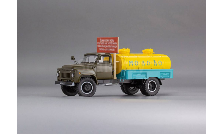 Автомобиль-цистерна АЦПТ-3,3 (53А) ’Молоко’, 1973 г., масштабная модель, DiP Models, scale43, ГАЗ