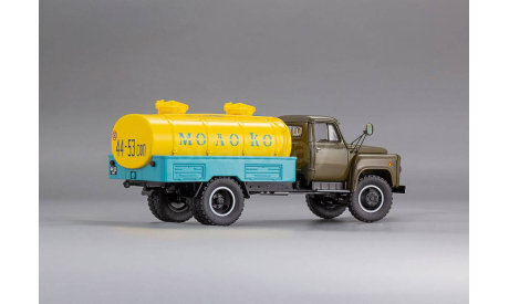 Автомобиль-цистерна АЦПТ-3,3 (53А) ’Молоко’, 1973 г., масштабная модель, DiP Models, scale43, ГАЗ