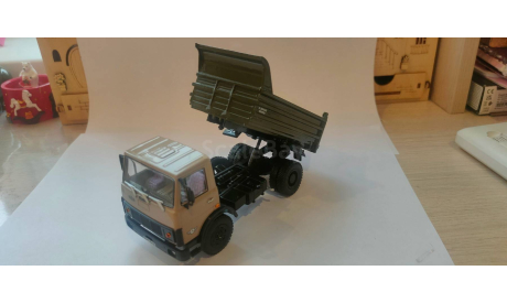 Модель машинки МАЗ, масштабная модель, scale43