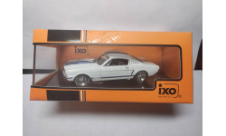 1:43 Ford Mustang Shelby GT 350 IXO