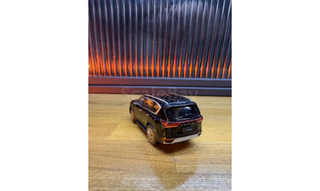 Lexus LX 600 2021 (черный), масштабная модель, scale64