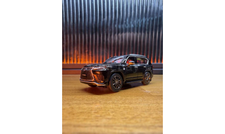 LEXUS LX600 F Sport, масштабная модель, scale64