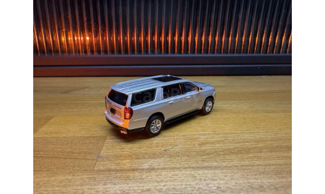 CHEVROLET Suburban (2021), масштабная модель, scale64