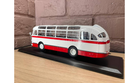 ЛАЗ-695Е, красно-белый, первый выпуск, масштабная модель, Classicbus, scale43