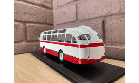 ЛАЗ-695Е, красно-белый, первый выпуск, масштабная модель, Classicbus, scale43