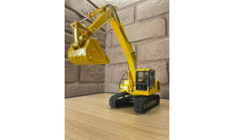 Эксковатор KOMATSU PC200-8MO, масштабная модель трактора, die-cast models, scale43