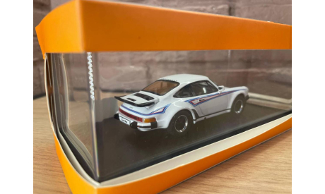 PORSCHE 911 Turbo ’Martini Edition’ (1975), масштабная модель, Premium X, scale43