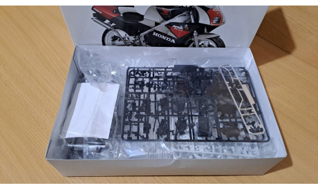 Сборная модель мотоцикла Honda MC18 NSR250R ’89, сборная модель мотоцикла, AOSHIMA, scale12